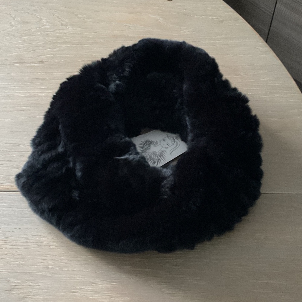 Surell Black Rex rabbit fur textile knit infinity loop scarf;new